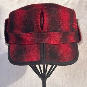 NWOT Outdoor Research Red and Black Women's Yukon Hat